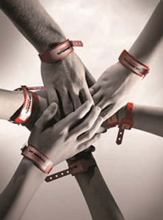 voir serie LES BRACELETS ROUGES (Polseres Vermelles) en streaming